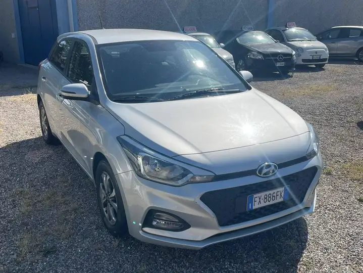 Hyundai I20